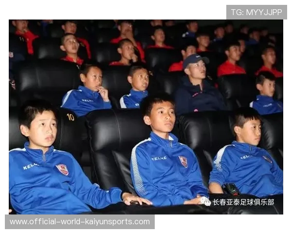 俱乐部加强青年球员课业辅导 兼顾学业与训练，足球青训俱乐部规章制度