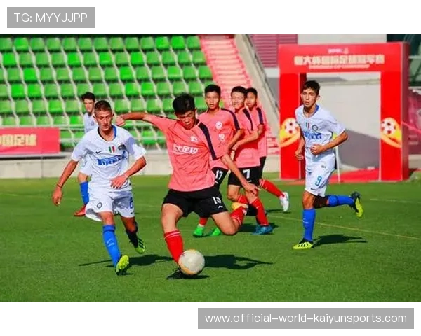 俱乐部加强青年球员课业辅导 兼顾学业与训练，足球青训俱乐部规章制度